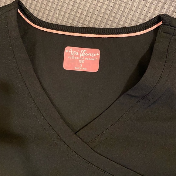 Scrub Set Ava Therese - Picture 13 of 14